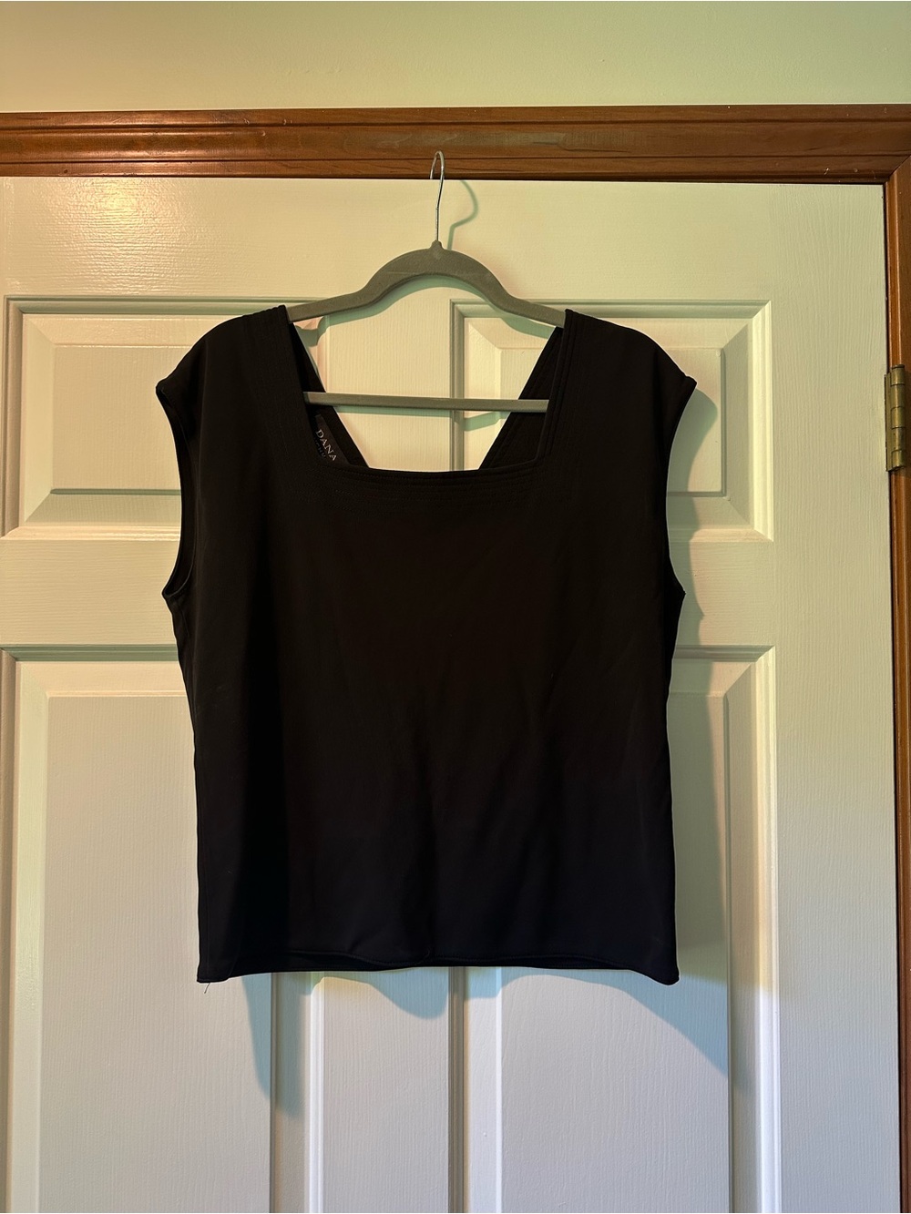 Dana Buchman Black Square Neck Cap Sleeve Tank